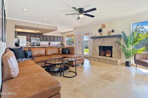 6819 E SHEENA Drive, Scottsdale, AZ 85254