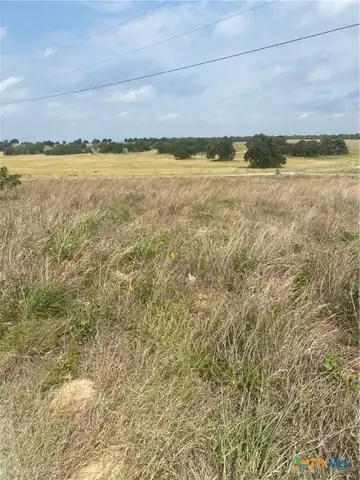 701 Sunrise Lane, La Vernia, TX 78121