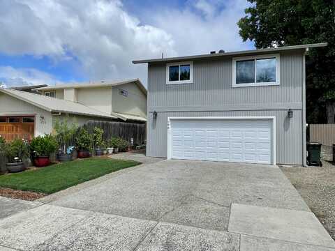 720 Sarah Park Circle, Eagle Point, OR 97524