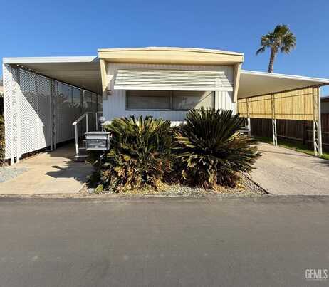 4000 Chester Avenue, Bakersfield, CA 93308