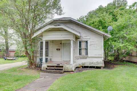 2565 McFaddin, Beaumont, TX 77702