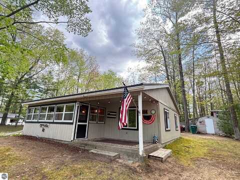 5118 Lake Pointe, Harrison, MI 48625