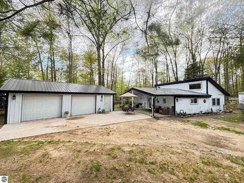 5123 Fairview Drive, Harrison, MI 48625