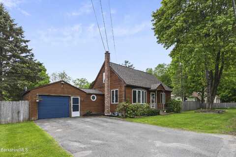 9 Swan St, Pittsfield, MA 01201