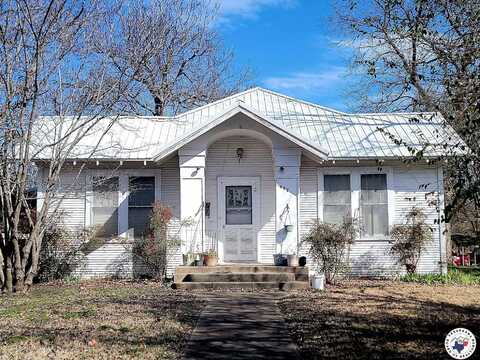 607 N Walnut, Clarksville, TX 75426