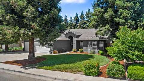 932 E La Salle Avenue, Visalia, CA 93292
