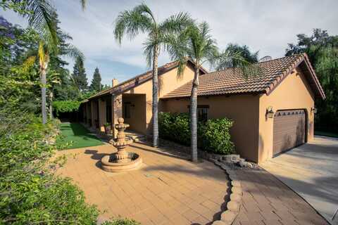 915 S Strathmore Avenue, Lindsay, CA 93247