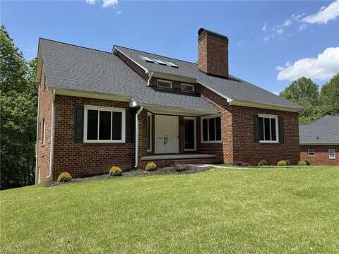 2528 Treetop Lane, Winston Salem, NC 27101