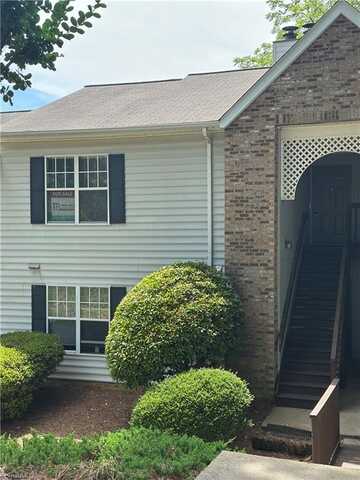 4020 Whirlaway Court, Clemmons, NC 27012