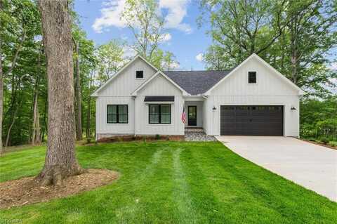 215 Crestwood Drive, Pilot Mountain, NC 27041