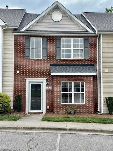 1852 Olivers Crossing Circle, Winston Salem, NC 27127