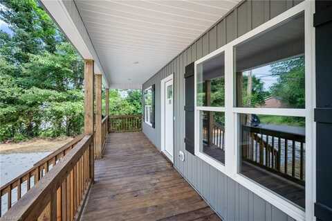 109 College Street, Thomasville, NC 27360