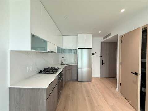 4262 Hunter Street, New York, NY 11101