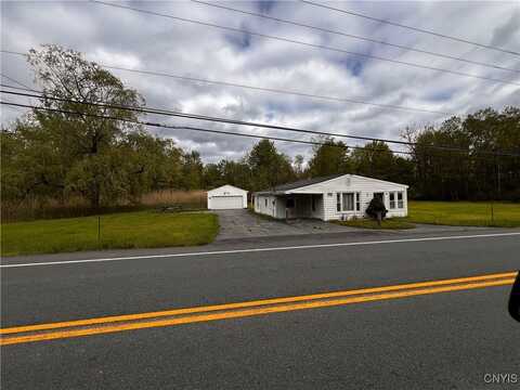 9572 Caughdenoy Road, Clay, NY 13029