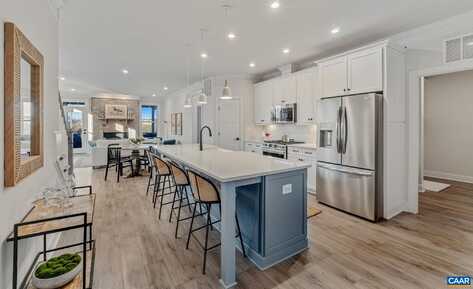 98A LACONIA LN, CHARLOTTESVILLE, VA 22911