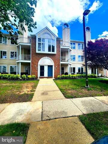 36 LAUREN COURT, LEVITTOWN, PA 19057
