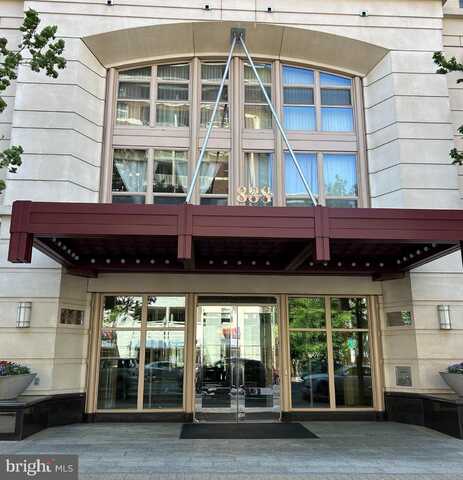 888 N QUINCY STREET, ARLINGTON, VA 22203
