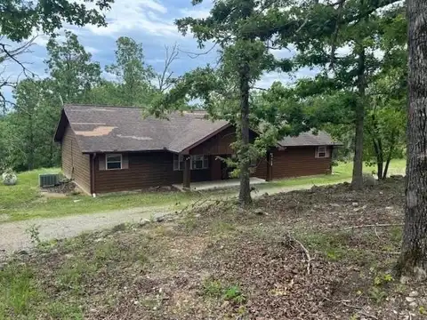 1376 Woods Point Road, Elizabeth, AR 72531