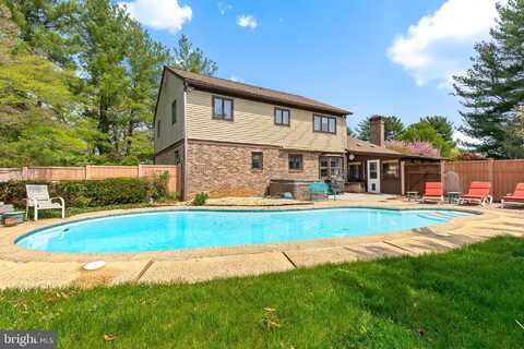 575 MILLCROSS ROAD, LANCASTER, PA 17601