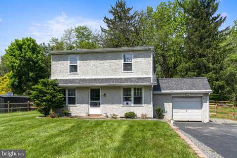 1607 WEAVERTOWN ROAD, DOUGLASSVILLE, PA 19518