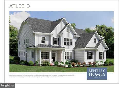 10 LAUREL CIRCLE, MALVERN, PA 19355