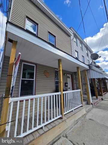 325 W WASHINGTON STREET, TAMAQUA, PA 18252