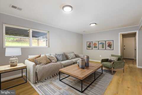 4801 IVERSON PLACE, TEMPLE HILLS, MD 20748