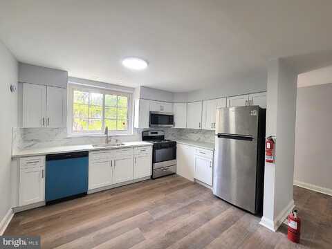 122 LAUREBA AVENUE, STRATFORD, NJ 08084