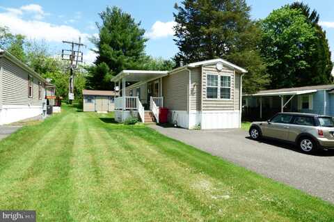 2 STANDISH LANE, HEREFORD, PA 18056