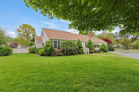 8 Viking Rock Road, South Yarmouth, MA 02664