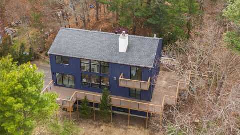 37 Cliff Street, Plymouth, MA 02360