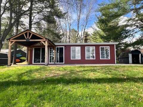 601 N SCOTT, Farwell, MI 48622