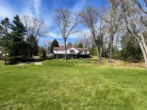 3152 Van Deusen, Harrison, MI 48625