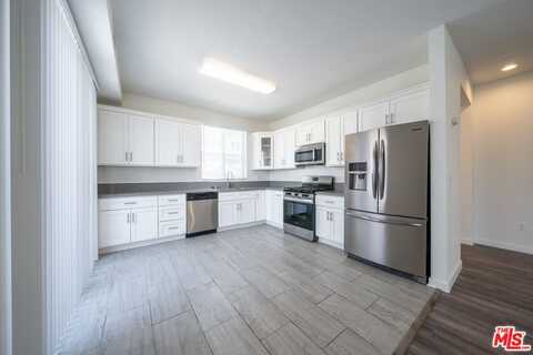 5941 Barton Ave, Los Angeles, CA 90038