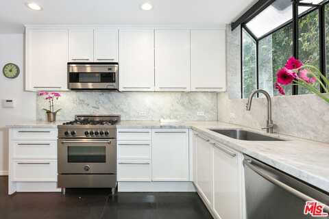 9033 Vista Grande St, West Hollywood, CA 90069