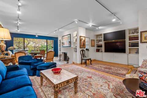 325 N Oakhurst Dr, Beverly Hills, CA 90210