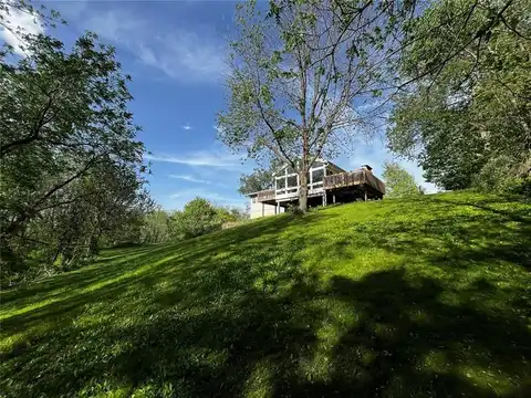 6053 28th Ave Drive, Vinton, IA 52349