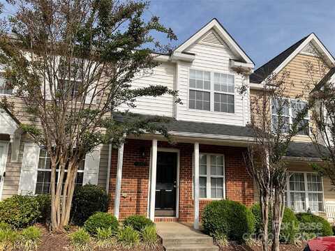 130 Mangum Circle, Mooresville, NC 28117