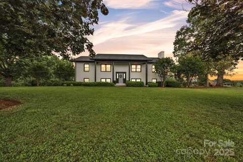 827 River Hills Court, Taylorsville, NC 28681