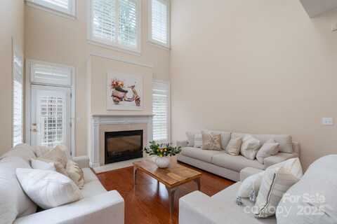 7722 Springs Village Lane, Charlotte, NC 28226