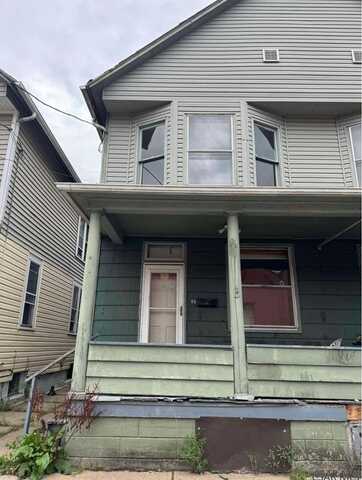 86 Golde St, Johnstown, PA 15902