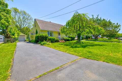 24 Toole Drive, Branford, CT 06405