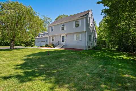 10 Colonial Drive, Clinton, CT 06413