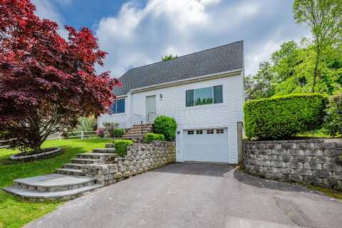 103 Sprucedale Drive, Waterbury, CT 06706
