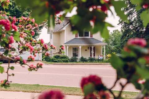 240 6th St S, Bayfield, WI 54814