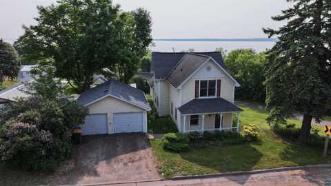 240 6th St S, Bayfield, WI 54814