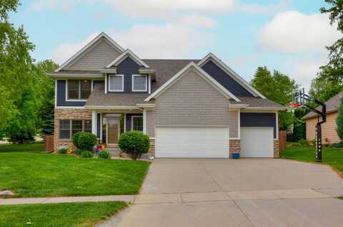 15199 Beechwood Avenue, Clive, IA 50325