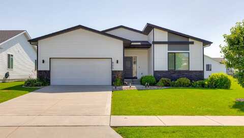 805 NE Meadow Landing Drive, Ankeny, IA 50021