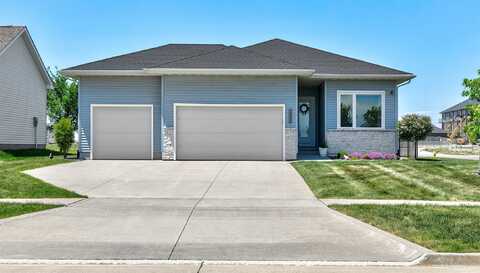 1350 97th Street, West Des Moines, IA 50266
