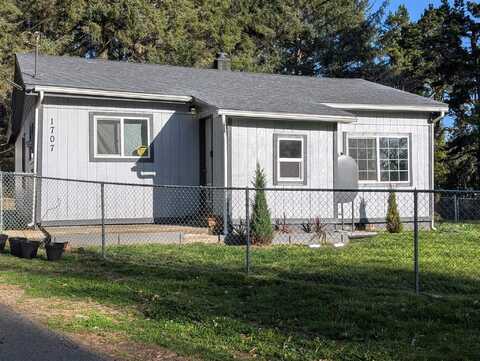 1707 Riverside 1707 Riverside St, Crescent City, CA 95531
